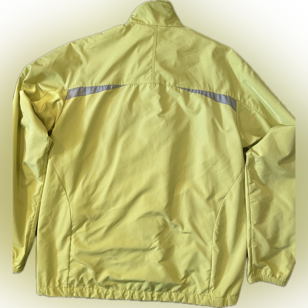 Patagonia Men's Light Yellow Windbreaker - Picture 2 of 4